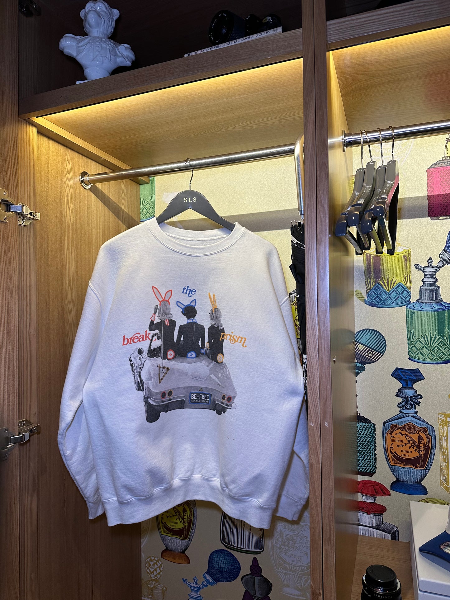 "HOpper" CREWNECK